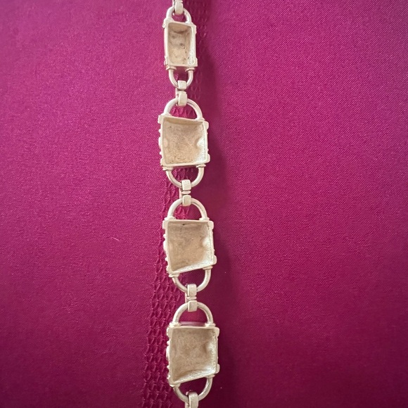 Vintage Etruscan style gold tone necklace, bracelet celery and earring set - Picture 4 of 5